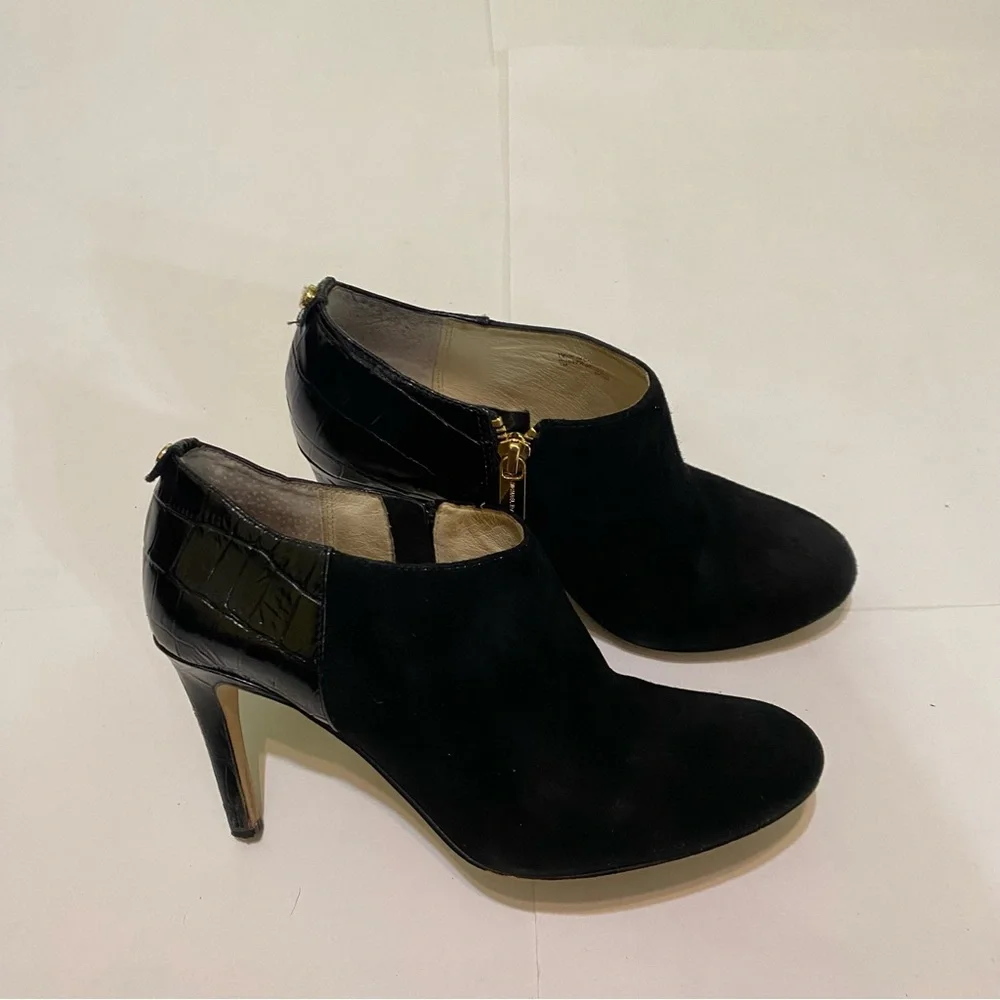 Michaels Koran  Black Suede Ankle Booties with Gold Zipper